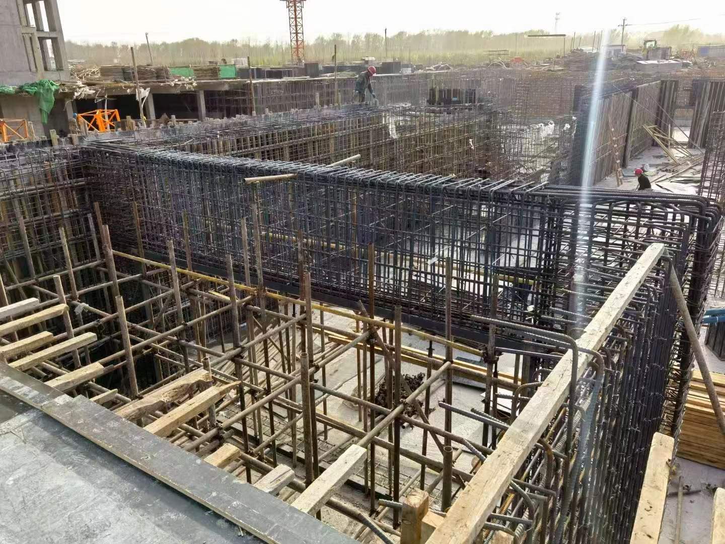 宜城建筑基础筏板施工时混凝土有哪些常见问题?